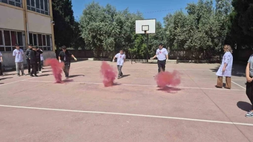 Sarayk&ouml;yl&uuml; &ouml;ğrencilerin bilim fuarı b&uuml;y&uuml;k beğeni topladı
