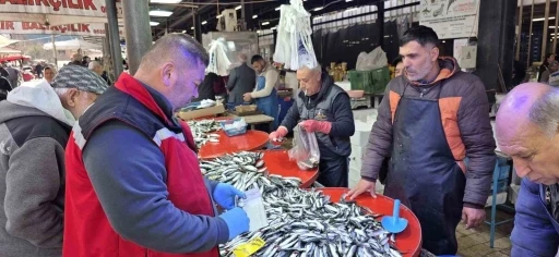 Sarıg&ouml;l&rsquo;de balık tezgahlarına sıkı denetim
