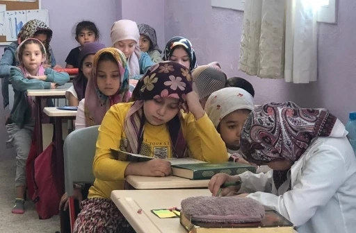 Sarıgöl’de Kur’an Kursunda 15 yıllık gelenek sürüyor
