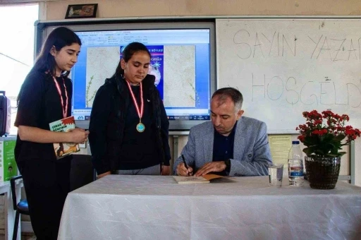 Sarıgöl’de yazar-öğrenci buluşması büyük ilgi gördü
