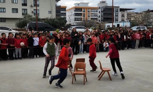 Sarıg&ouml;l&rsquo;&uuml;n en b&uuml;y&uuml;k ilkokulunda Nevruz kutlandı
