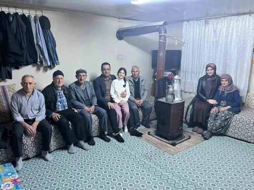 Sarıg&ouml;l&rsquo;&uuml;n ilk şehidinin ailesine anlamlı ziyaret
