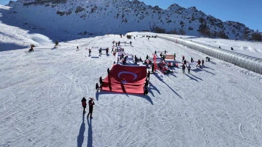 Sarıkamış şehitleri Erciyes&rsquo;te anıldı
