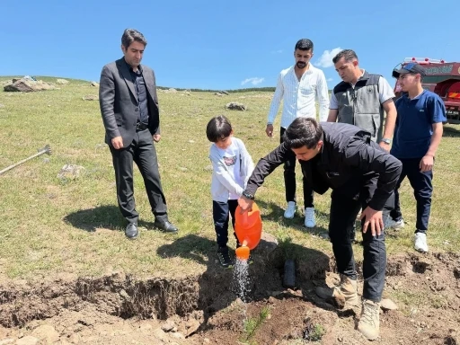 Sarıkamış’ta fidanlar toprakla buluştu
