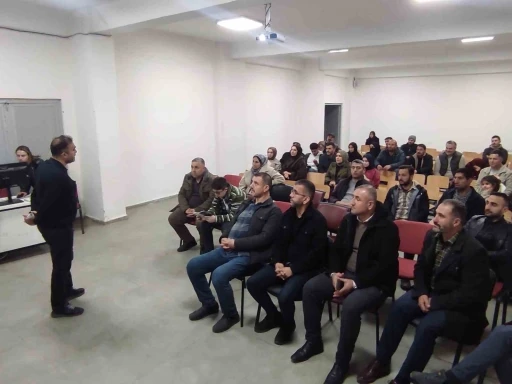 Sason&rsquo;da arıcılığı geliştirme projesi kapsamında 70 adaya eğitim verildi
