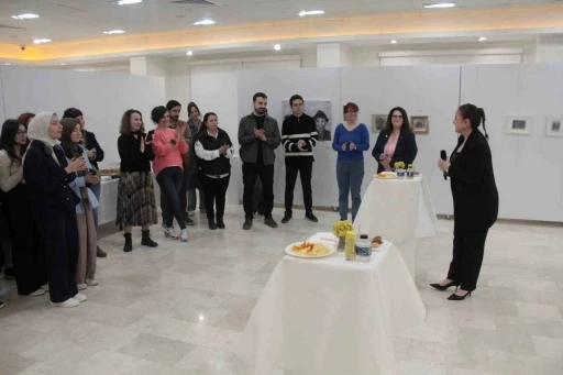 SAÜ’de ‘Uzak Yakınlar, Zamanın İzi’ sergisi düzenlendi

