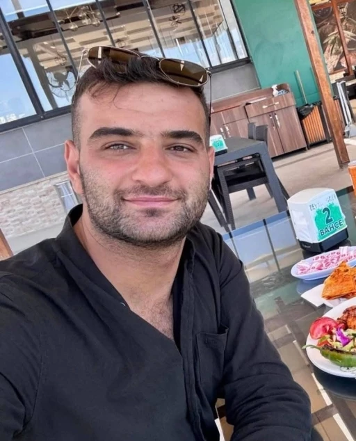 Savaşı andıran mahalle kavgasında &ouml;lenlerden ikisinin baba ve oğul olduğu ortaya &ccedil;ıktı
