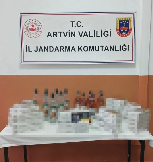 Şavşat&rsquo;ta ka&ccedil;ak sigara ve i&ccedil;ki ele ge&ccedil;irildi
