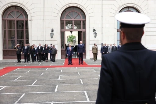 Savunma Bakanı G&uuml;ler, İtalya Savunma Bakanı Crosetto ile bir araya geldi
