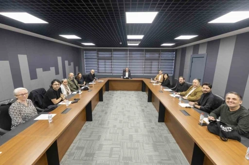 Se&ccedil;er: "Mersin sanatla b&uuml;y&uuml;yen, enerjisi y&uuml;ksek bir kent"
