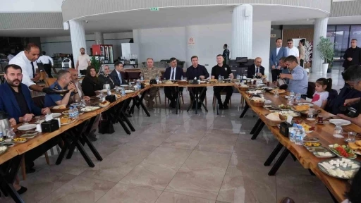 Şehit aileleri onuruna kahvaltı programı düzenlendi
