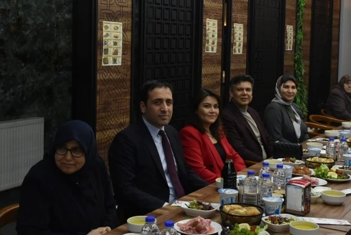 Şehit aileleri ve gaziler iftar yemeğinde bir araya geldiler
