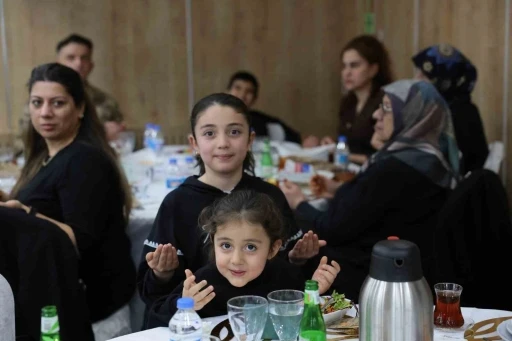 Şehit aileleri ve gaziler onuruna iftar programı d&uuml;zenlendi
