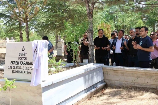 Şehit Dr. Ekrem Karakaya dualarla anıldı
