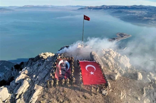 Şehit &Ouml;mer Tun&ccedil;bilek şehadetinin yıl d&ouml;n&uuml;m&uuml;nde dualarla anıldı
