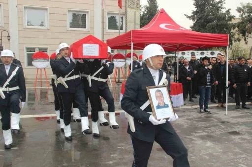 Şehit polis memuru törenle memleketine uğurlandı
