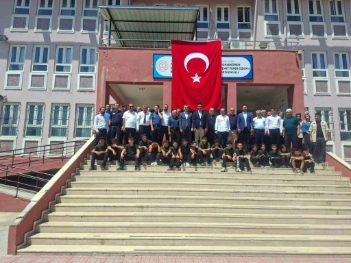Şehit ve gazilerin isimleri Y&uuml;ksek&ouml;ren&rsquo;de k&uuml;t&uuml;phanede yaşatılacak
