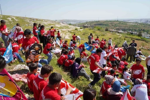 Şehitkamil&rsquo;de 19 Mayıs coşkusu g&ouml;ky&uuml;z&uuml;ne taşındı
