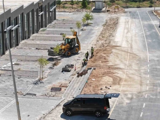 Şehitkamil&rsquo;de kaldırımlar yenileniyor
