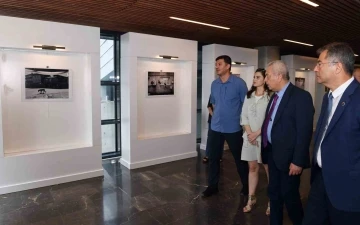 Şehrin sessiz tanıklarını fotoğraflara taşıdı
