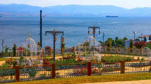 Şehrin stresine Darıca Millet Bah&ccedil;esi&rsquo;nde yeşil mola
