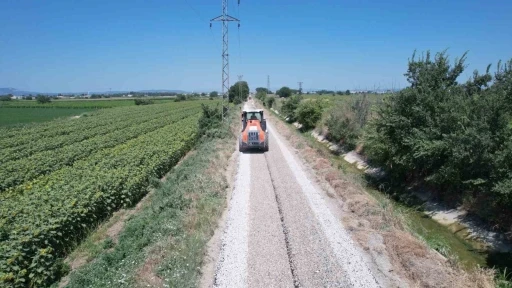 Şehzadeler&rsquo;de &ccedil;ift&ccedil;inin beklediği yol yenilendi
