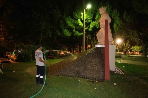 Şehzadeler&rsquo;de gece sulama d&ouml;nemi
