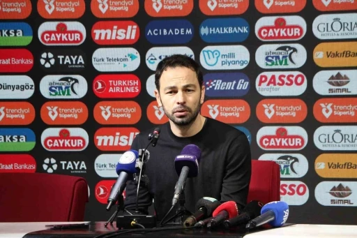 Sel&ccedil;uk İnan: "Kafamızdaki plan tuttu tutacak derken oyuna biraz tutuk başladık"
