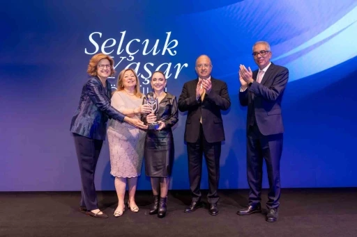 Selçuk Yaşar Ödülü Prof. Dr. Elif Uysal’a
