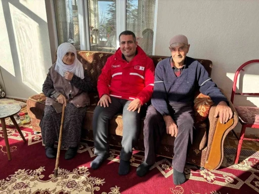 Sel&ccedil;uk Yay: "B&uuml;y&uuml;klerimiz bizim baş tacımızdır"
