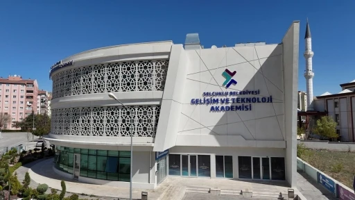 Selçuklu’da okul dışı öğrenme ortamları yaz döneminde de eğitimlerine devam ediyor
