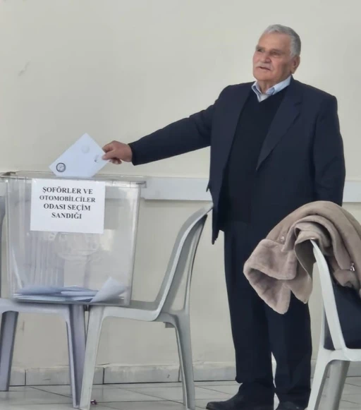 Selendili şof&ouml;rler, &rsquo;Başkan Filik ile devam&rsquo; dedi
