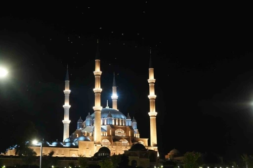 Selimiye Camii&rsquo;nden y&uuml;kselen selalar 15 Temmuz şehitleri i&ccedil;in okundu
