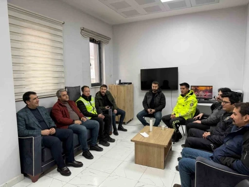 Şemdinli&rsquo;de polislere pasta s&uuml;rprizi
