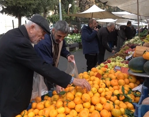 Semt pazarlarında kış yoğunluğu
