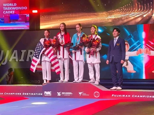 Sena Yılmaz, taekwondoda dünya şampiyonu
