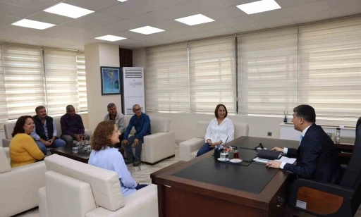 Şener: &quot;Akdeniz Belediyesinin 1 milyar 400 milyon lira borcu var&quot;
