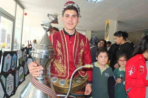 Sergide Osmanlı Şerbeti ikram etti
