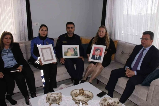 Serik protokolü, şehit polisin kızını ziyaret etti
