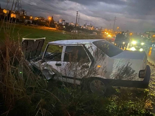 Serik&rsquo;te iki otomobilin karıştığı kazada 1 kişi yaralandı
