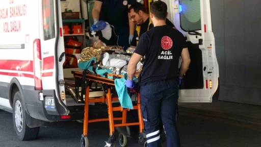 Serinlemek için girdiği denizde boğulma tehlikesi geçirdi: 17 yaşındaki gencin durumu ağır
