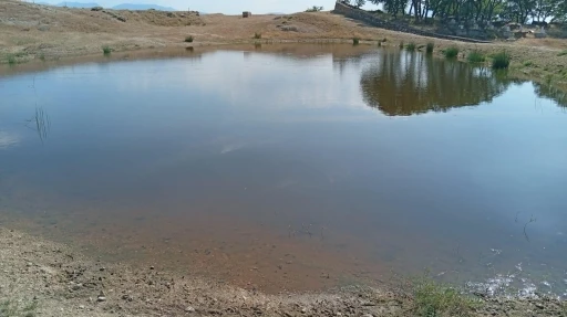Serinlemek i&ccedil;in g&ouml;lete giren &ccedil;ocuk hayatını kaybetti
