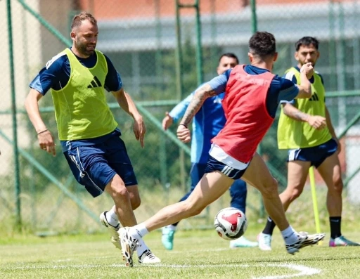Serkan Özbalta: &quot;Bu sezon için değil, kulübün geleceği için transfer yapıyoruz&quot;
