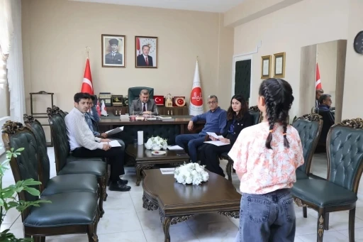 Sevgi evlerinde kalan &ccedil;ocuklar i&ccedil;in "Naat" şiiri yarışması d&uuml;zenlendi
