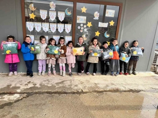 Sevgi ilmekleri Nurdağı&rsquo;ndaki &ccedil;ocuklara ulaştı
