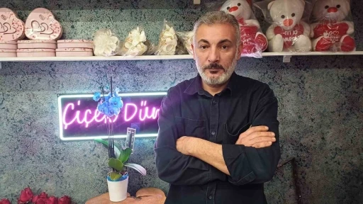 Sevgililer G&uuml;n&uuml;&rsquo;nde trend kırmızı g&uuml;l
