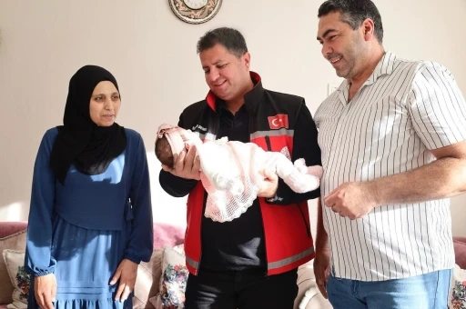 Sevin&ccedil; ailesi bir kız &ccedil;ocuğuna daha koruyucu aile oldu
