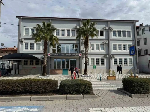 Seydikemer&rsquo;de r&uuml;şvet operasyonu: 2 tutuklama

