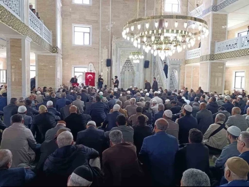 Şeyh Muhammed Kazım Camii ve K&uuml;lliyesi ibadete a&ccedil;ıldı
