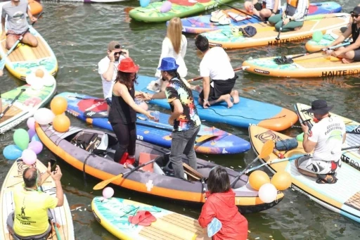 Seyhan Nehri’ndeki Su Korteji’nde evlilik teklifi
